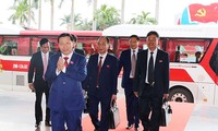 Ông Nguyễn Nhân Chiến (đi đầu) không tham gia Ban chấp hành Đảng bộ tỉnh Bắc Ninh khóa mới