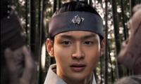 Diễn tới gãy tay, Jang Dong Yoon vẫn gửi lời xin lỗi vì đã đóng &quot;Joseon Exorcist&quot;