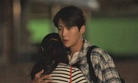 &quot;Hometown Cha Cha Cha&quot; tập 8: Shin Min Ah hôn trộm bất thành còn bị Kim Seon Ho phát hiện