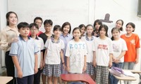 Thí sinh Hoa hậu Việt Nam 2022 thành công kêu gọi ủng hộ người thầy 13 năm dạy học miễn phí 