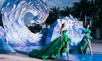 Màn catwalk đôi mãn nhãn của cặp &quot;chị em Hoa hậu&quot; Đỗ Thị Hà - Thanh Thủy 