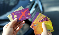 Từ 31/12/2021, thẻ từ ATM sẽ phải đổi sang thẻ chip, thủ tục và chi phí đổi thẻ thế nào?