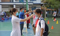Bộ GD&amp;ĐT: Tổ chức dạy học trực tiếp thuận lợi cho phụ huynh đưa đón, chăm sóc học sinh