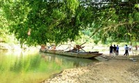 Hà Tĩnh: Nhóm bạn rủ nhau ra suối chụp ảnh, một nữ sinh bị trượt chân dẫn đến tử vong