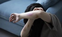Bé gái 7 tuổi nghi bị bạo hành với nhiều vết thương trên người: Cơ quan chức năng vào cuộc