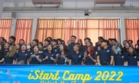 Tân sinh viên Trường Quốc tế - ĐH Quốc gia Hà Nội bùng nổ tại Trại Hội nhập IStart Camp 2022