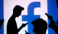 Nhân viên bị sa thải tiết lộ Facebook âm thầm hút cạn pin smartphone của người dùng