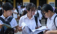 Tuyển sinh lớp 10 tại Hà Nội: Chỉ 55,7% học sinh lớp 9 có suất vào trường công lập