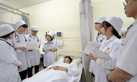 Tuyển sinh đại học năm 2023: Một số trường đào tạo ngành Sức khỏe có điểm sàn tăng nhẹ