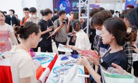 Job Fair 2023: Sinh viên Hà Nội tìm kiếm cơ hội việc làm tại các doanh nghiệp hàng đầu