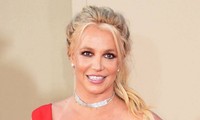 Britney Spears lên tiếng cầu cứu, yêu cầu loại bỏ quyền kiểm soát từ chính cha ruột