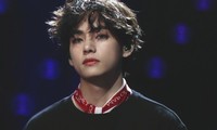 Nếu bạn chưa biết đeo khăn sao cho đẹp, hãy để “người đẹp trai” V (BTS) hướng dẫn nhé!