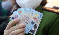 Teen review làm Căn cước công dân: Nhớ cài 4G cho điện thoại, được xem tivi trong lúc chờ