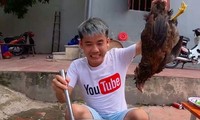 Con trai Bà Tân Vlog bị phạt 7,5 triệu đồng vì làm clip nấu cháo gà nguyên lông phản cảm