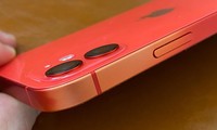 Người dùng kêu ca khi iPhone 12 mới mua được 4 tháng đã bị phai màu từ đỏ sang cam?