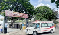 Cận cảnh sân bóng đá thành khu cách ly điều trị F0 ở TP HCM 