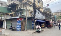 Nhiều &apos;chợ cóc&apos; ở Hà Nội dừng hoạt động vì covid-19