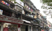 Nhiều căn hộ tại Tập thể Thành Công đã xuống cấp nghiêm trọng Ảnh: Minh Tuấn