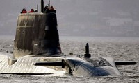Tàu ngầm Nga bí mật bám theo tàu ngầm Anh trước cuộc không kích Syria