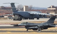 Chiến đấu cơ F-16 của Mỹ xuất hiện tại Hàn Quốc hồi cuối tháng 3. Ảnh: Yonhap