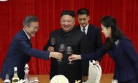 Tổng thống Hàn Quốc dự tiệc, xem ca nhạc trong đêm đầu ở Bình Nhưỡng