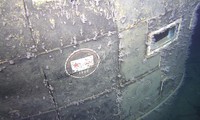 Tàu ngầm Nga 30 năm &apos;ôm&apos; lò phản ứng hạt nhân dưới đáy biển