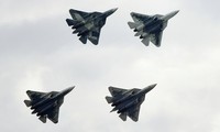 Dàn Su-57 trình diễn ngày 27/8. Ảnh: Sputnik