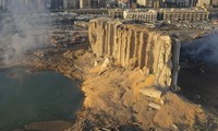 Cảng Beirut tan hoang sau vụ nổ. Ảnh: AP