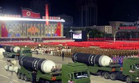 Triều Tiên duyệt binh hoành tráng, Mỹ nói ‘đáng thất vọng’