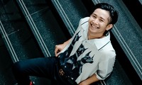 Trước khi đến với Rap Việt, anh đã từng làm mưa làm gió trong đoạn rap "Cho hỏi là mấy giờ rồi vậy cà? / Anh taxi à anh taxi ơi / Mới đi ra ngoài có 30 phút mà đã liên tục phải hắt xì hơi" trong ca khúc "Sao anh chưa về nhà" kết hợp với AMEE.