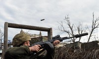 Nổ súng ở khu vực giáp Nga, hai binh sĩ Ukraine thương vong