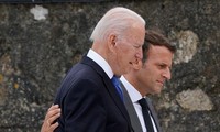 Tổng thống Mỹ Joe Biden và Tổng thống Pháp Emmanuel Macron. Ảnh: Getty