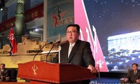 Chủ tịch Triều Tiên Kim Jong-un phát biểu tại triển lãm ngày 11/10. Ảnh: Yonhap