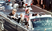 Cố Tổng thống John F. Kennedy trước khi bị ám sát. Ảnh: Wikipedia