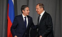 Ngoại trưởng Nga - Mỹ gặp nhau &apos;tháo ngòi&apos; xung đột Ukraine