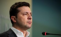 Tổng thống Ukraine khen Mỹ, chê EU về lệnh trừng phạt Nga