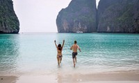 Thái Lan cấm nữ du khách mặc bikini trên đảo của hải quân?