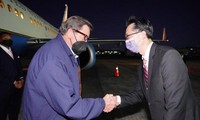 Một phái đoàn quốc hội Mỹ do Thượng nghị sĩ Ed Markey dẫn đầu đã đến Đài Loan (Trung Quốc) trong chuyến thăm hai ngày không báo trước. Nguồn: CNN.
