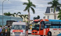 Chuyến xe đầu tiên lên đường đón 200 công dân đầu tiên từ TP. HCM về Quảng Ngãi.