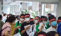 Hàng trăm bạn trẻ Đà Nẵng hào hứng hiến máu ở Chủ nhật Đỏ