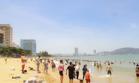 Bãi biển Quy Nhơn. Ảnh: Trương Định