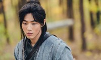 Nhà sản xuất &quot;Sông Đón Trăng Lên&quot; buộc Ji Soo phải bồi thường thiệt hại do scandal