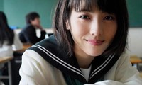 Mối Tình Đầu Năm Ấy: Thư gửi cậu, từ cô bạn lớp kế bên hay sang mượn phấn