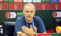 HLV Bandovic: &apos;Đối thủ lớn nhất của CLB Hà Nội là chính mình&apos;