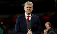 HLV Wenger bất ngờ thông báo chia tay Arsenal.