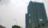 Theo quy hoạch nút Trung Hòa (giao giữa đường Khuất Duy Tiến và Trần Duy Hưng) điểm nhấn là tổ hợp cụm công trình cao tầng 40-50 tầng. Thực tế hiện nay khu vực đã mọc lên những tòa chung cư của Tân Hoàng Minh cao từ 36-46 tầng. 