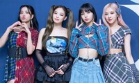 Bị dụ nói xấu Jennie - Jisoo, Lisa và Rosé có câu trả lời khiến fan &quot;xỉu dọc xỉu ngang&quot;