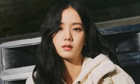 Cả nhóm BLACKPINK đổi điện thoại thì chẳng sao, vì đâu riêng Jisoo lại bị Knet chê trách?