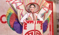 Miss Universe 2022: Thực hư trang phục dân tộc của Hoa hậu Ngọc Châu bị nghi ngờ đạo nhái