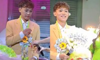Vì sao khán giả lại tặng nhiều tiền vàng cho Hồ Văn Cường đến như vậy?